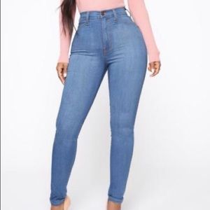 Fashionova Classic medium wash high waist Jeans